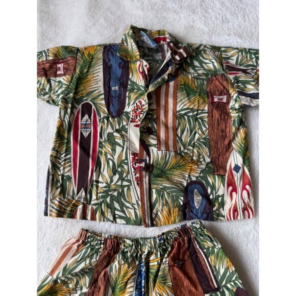 Surfing Hawaiian Shirt and Shorts Set - Picture 3 of 6